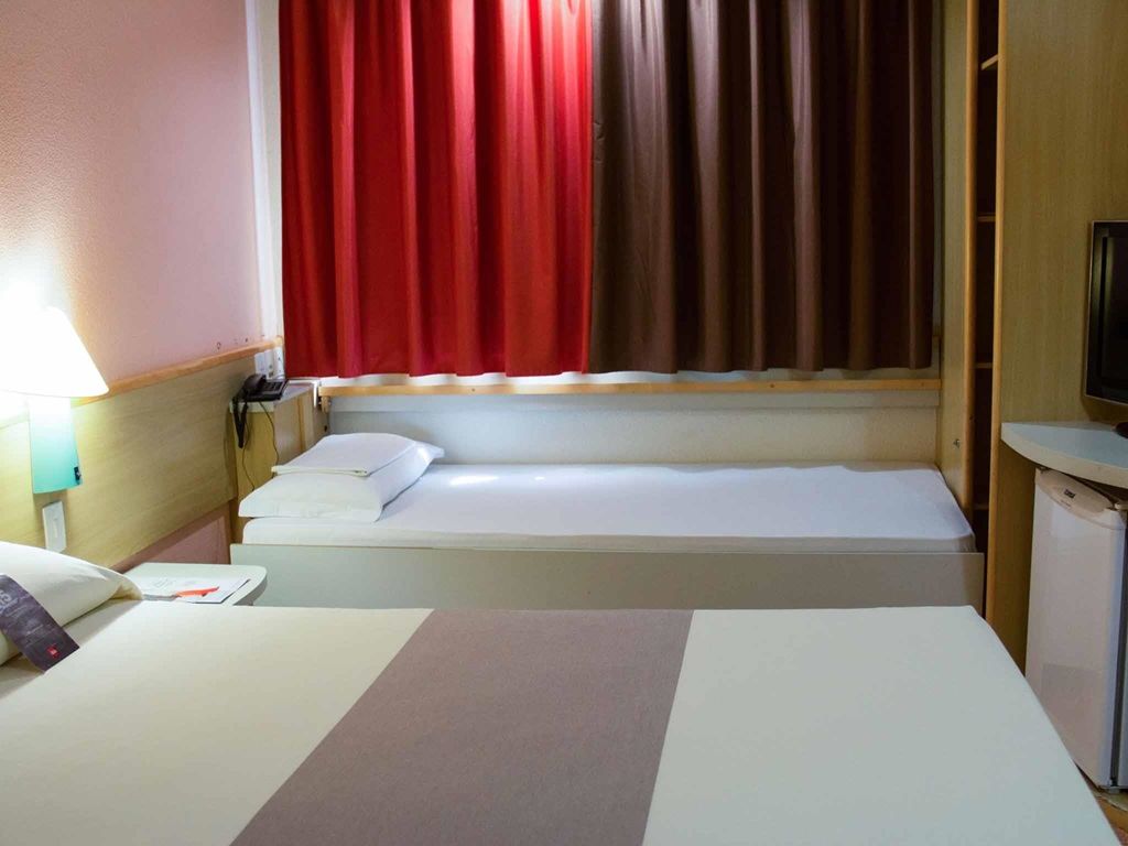 Ibis Navegantes Itajai Hotel Værelse billede